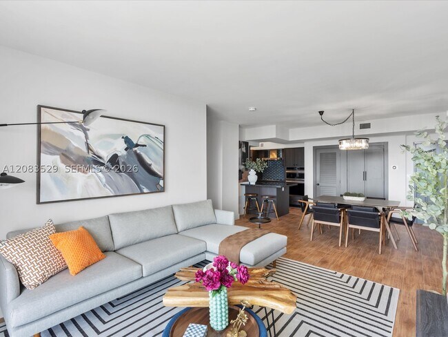 Foto del edificio - 5077 NW 7th St