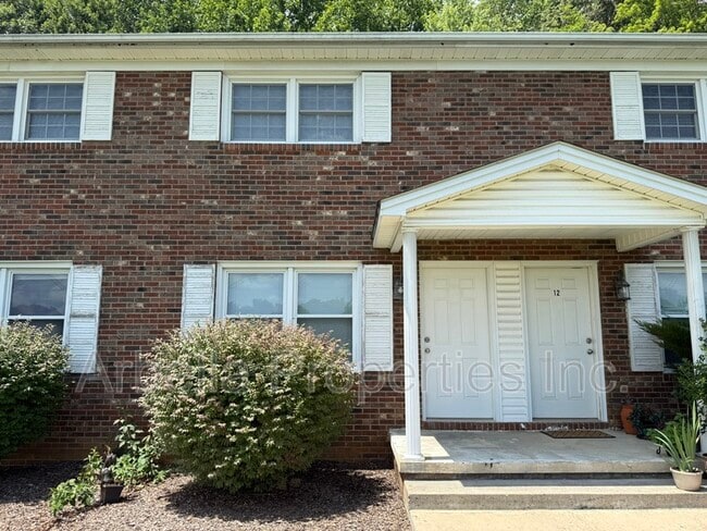 Building Photo - 956 Kendrick Creek Rd