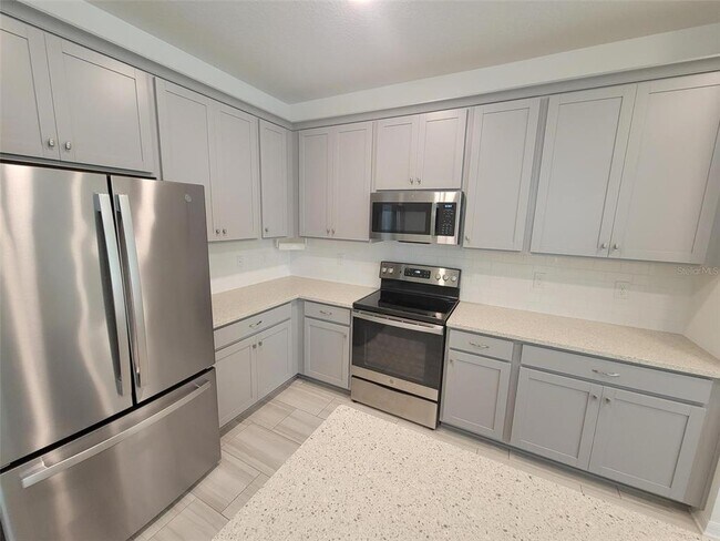 Foto del edificio - 8721 Firefly Pl