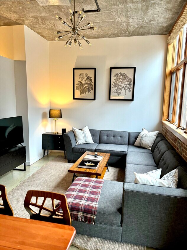 Foto principal - 640 Glen Iris Dr NE