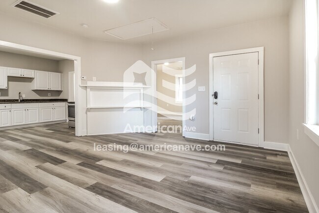 Foto del edificio - 295 Strickland Ave
