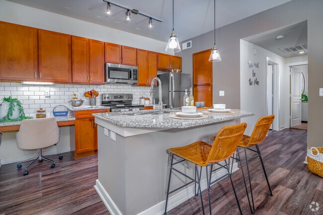 2BR, 2BA - 1096SF - Kitchen - NOVA