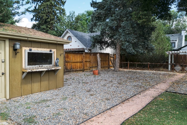 Photo - 1040 Newport St House