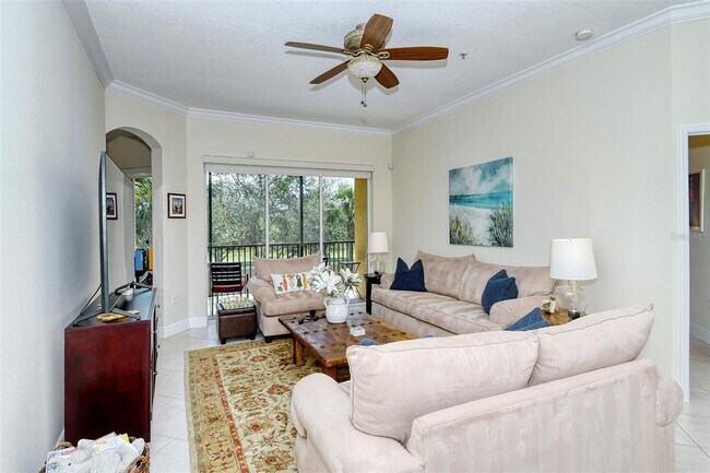 Foto del edificio - 8263 Miramar Way