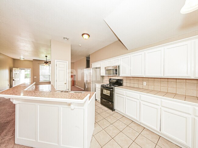 Foto del edificio - 316 SW 40th St
