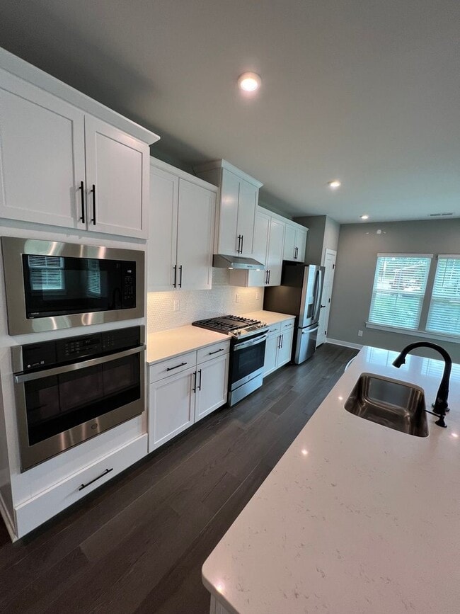 Building Photo - 3817 Davis Creek Pl
