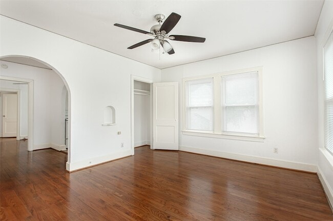 Photo - 5900 Oram St Apartment