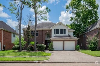 Building Photo - 1114 Gulfton Dr