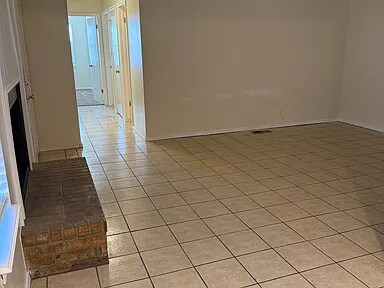 Foto del edificio - 1900 Dover St