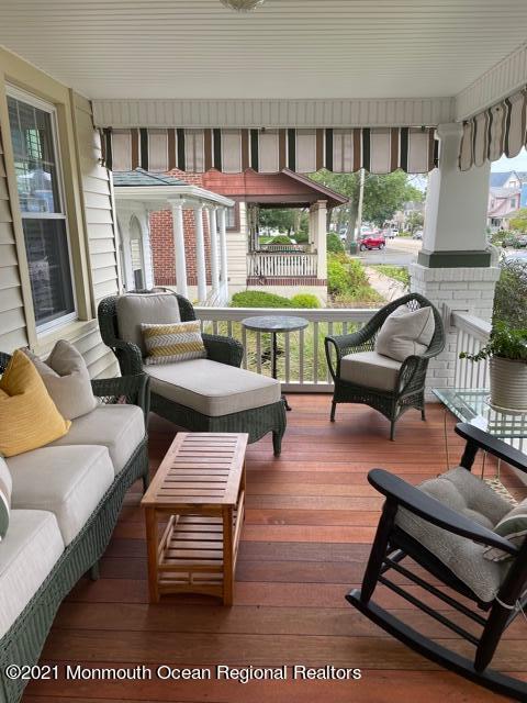 Building Photo - 121 Main Ave