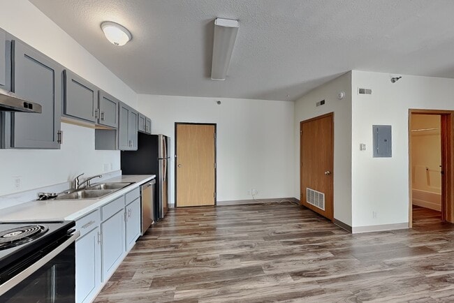 Building Photo - 216 Stanton Ave