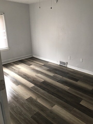 Foto del edificio - 954 Bedford St