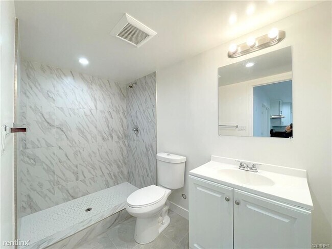 Building Photo - 2 br, 1 bath House - 6935 Etiwanda Avenue