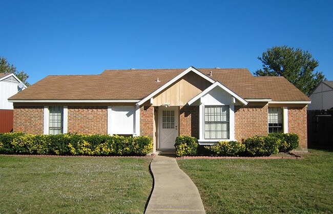 Photo - 2406 High Hollow Drive House