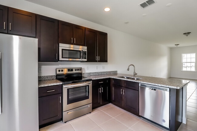 Building Photo - 530 Imperial Place