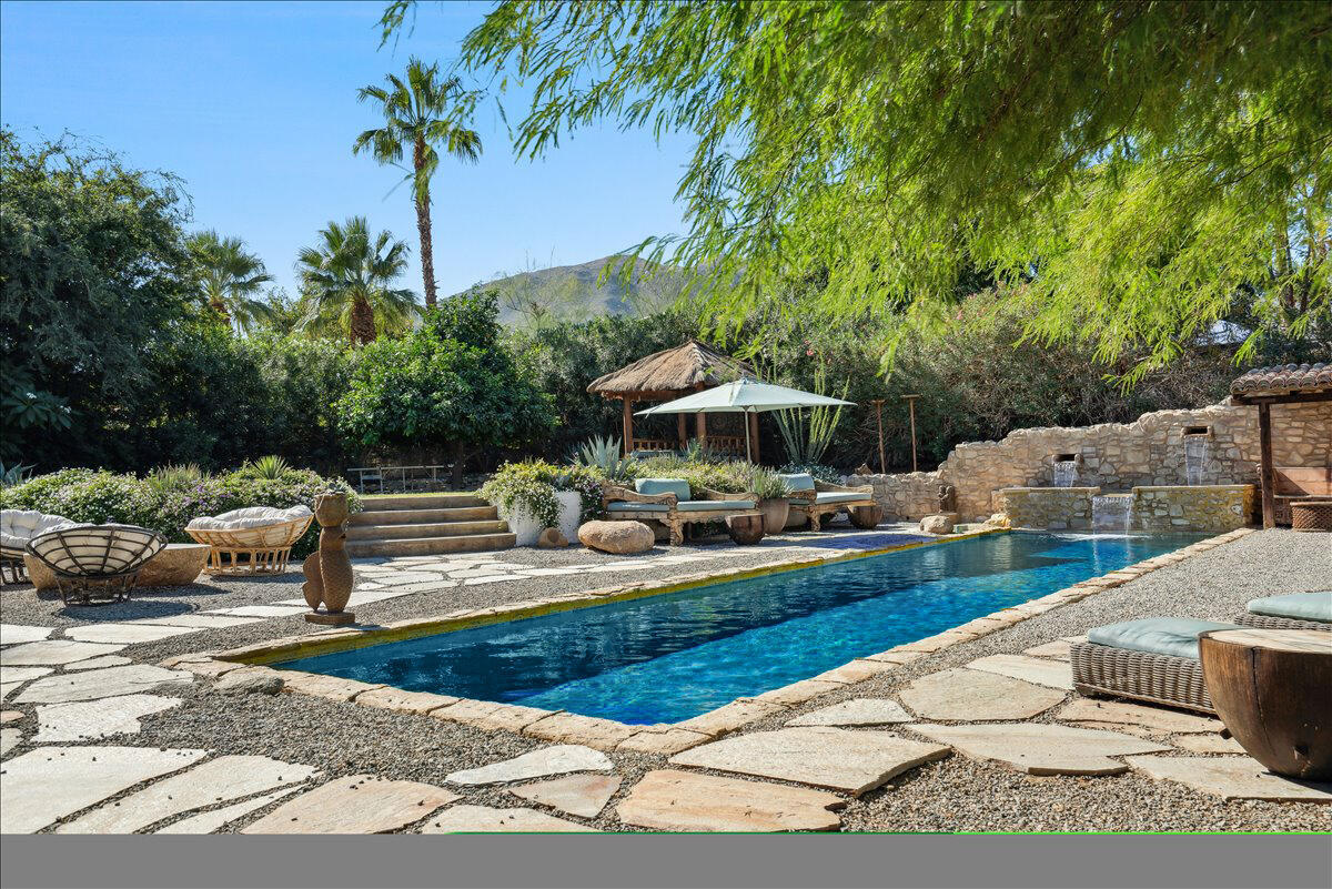 Foto principal - 71607 Sahara Rd
