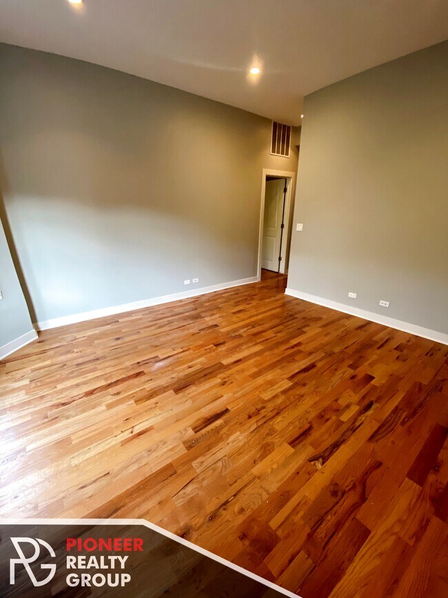 Foto del edificio - 751 W Buckingham Pl