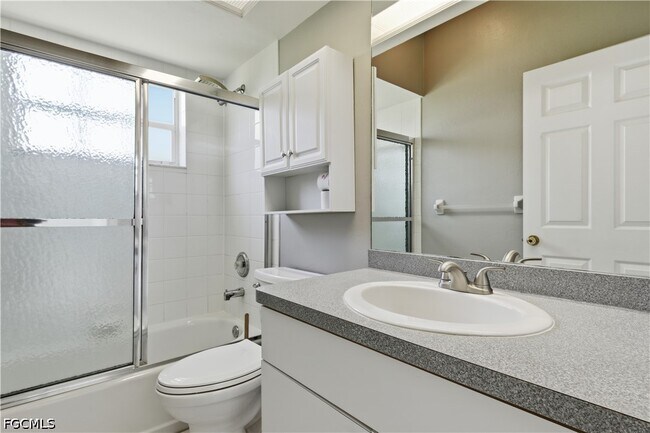 Foto del edificio - 318 SE 21st St