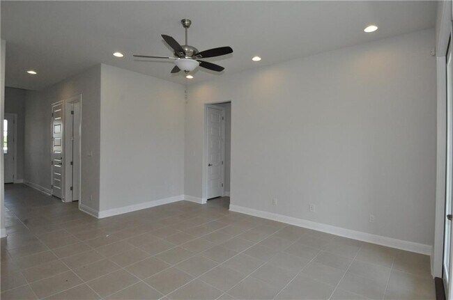 Foto del edificio - 3750 E Palm Valley Blvd