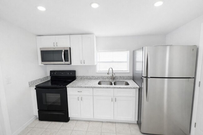 Foto del edificio - 5010 Killarney Ave