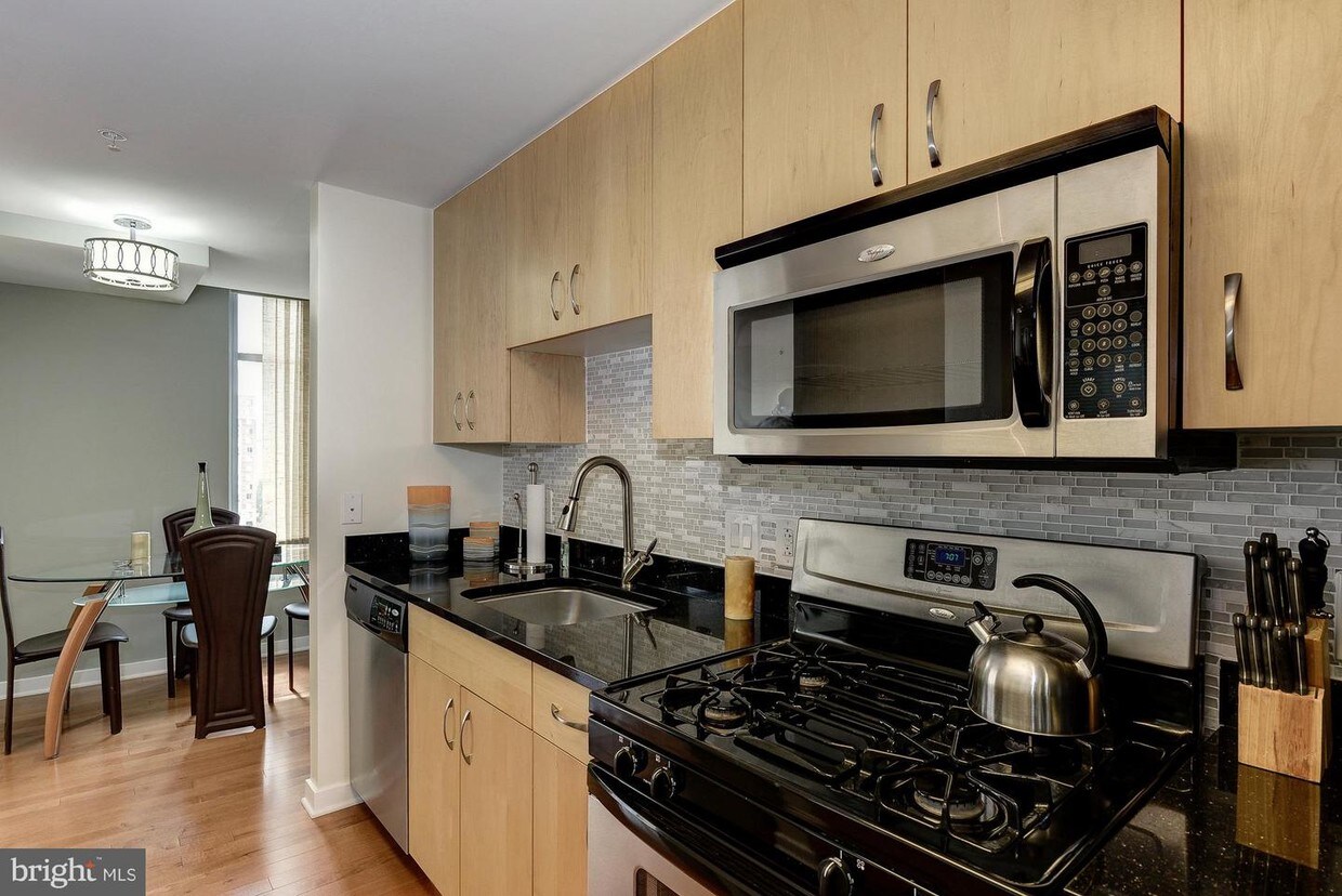 Primary Photo - 475 K St NW