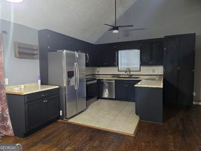 Building Photo - 5831 Oak Ct