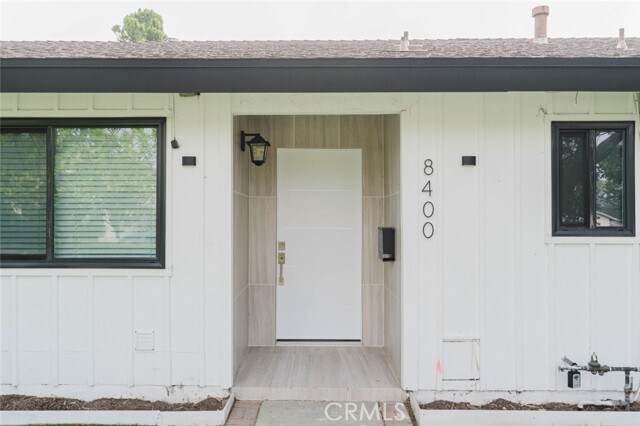 Building Photo - 8400 Chimineas Ave
