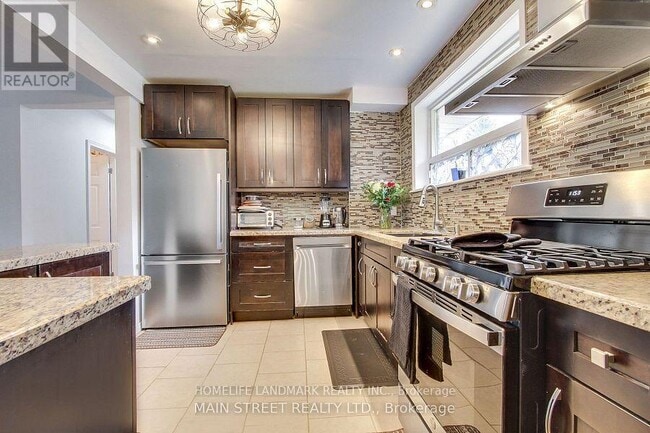 Photo du bâtiment - 1769 Mt Albert Rd