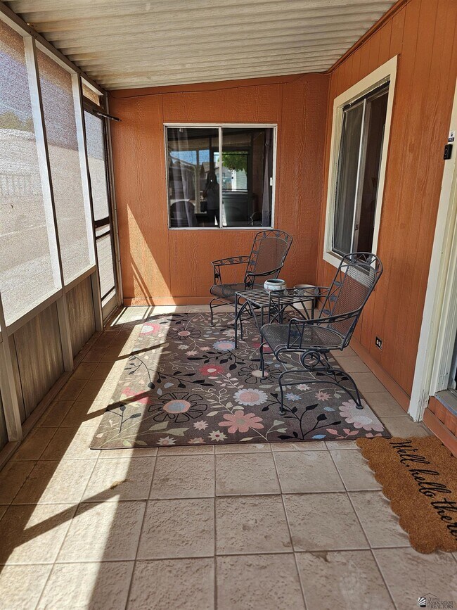 Foto del edificio - 2134 S Whitewing Ave