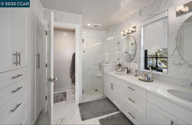 Foto del edificio - 3075 Stonegate Dr