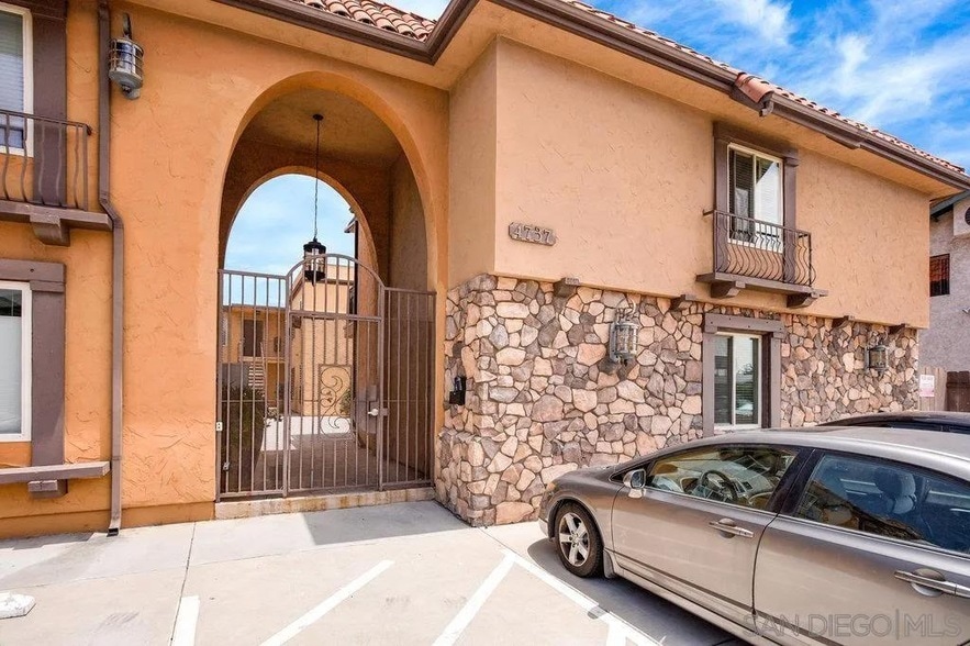 Foto principal - 4737 34th St