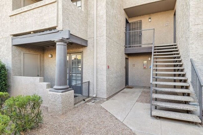Building Photo - 5995 N 78th St