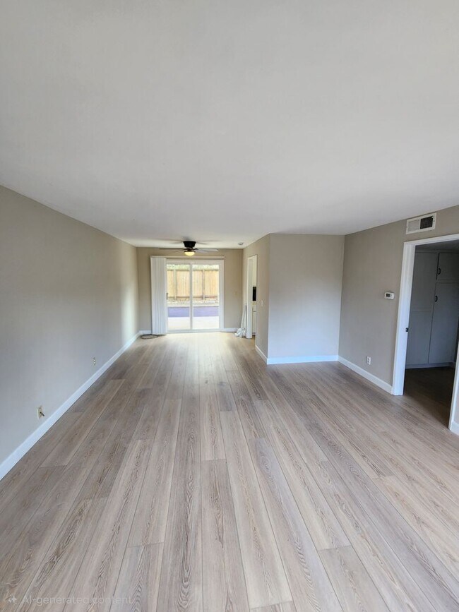 Foto del edificio - 2 bed/1 bath Condo in Cardiff - West of I-5