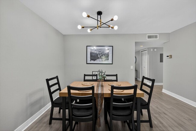 Foto del edificio - 412 Lakeview Dr