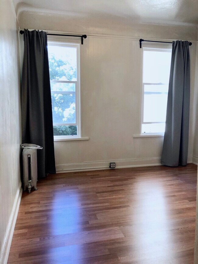 Bedroom - 729 Hyde St