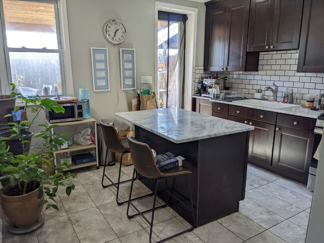 Photo - 825 W 34th St House