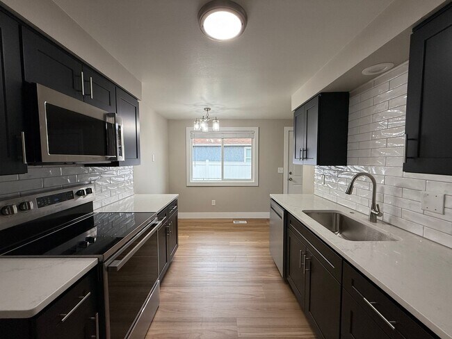 Foto del edificio - 6127 N Standard St