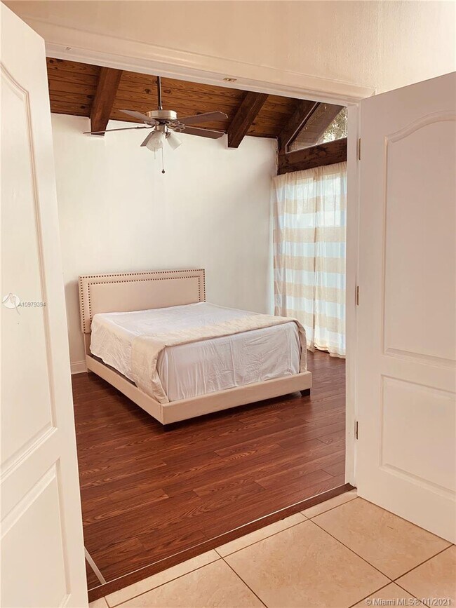 Foto del edificio - 427 N University Dr 2-13 Plantation Fl 33324