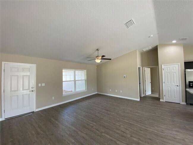 Foto del edificio - 16690 SW 21st Avenue Rd