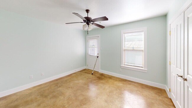 Foto del edificio - 1 bedroom Townhome in North Temple