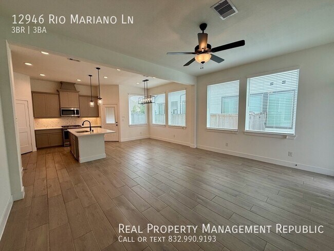 Foto del edificio - 12946 Rio Mariano Ln