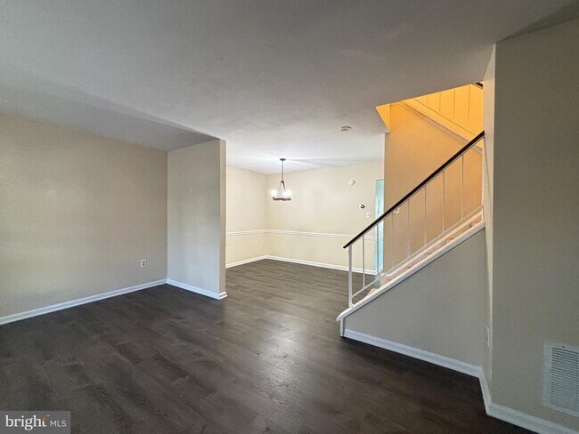 Foto del edificio - 13669 Barren Springs Ct