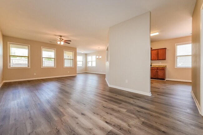 Foto del edificio - 3667 Shale Ln SE