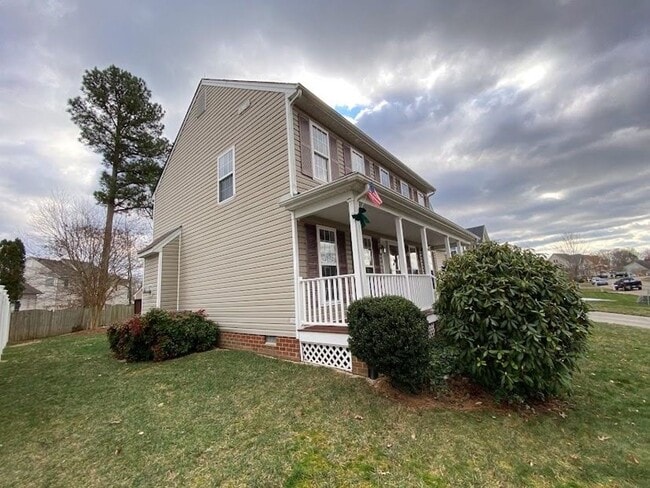 Building Photo - 4 Bedroom and 2 1/2 Bath 2-Story with Atta...