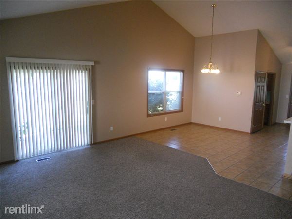 Building Photo - 13268 Riley St