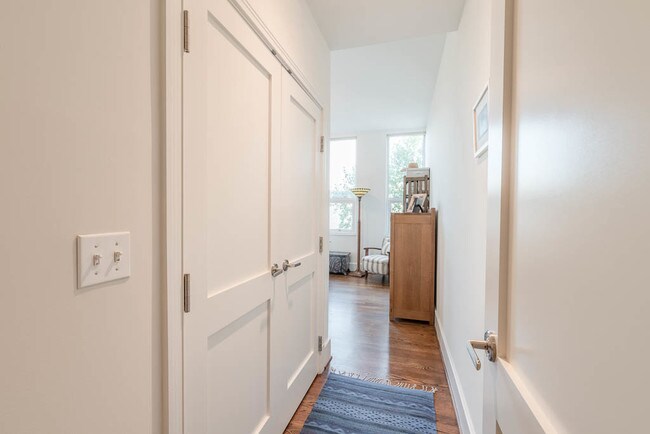 Foto del edificio - 2100 11th St NW