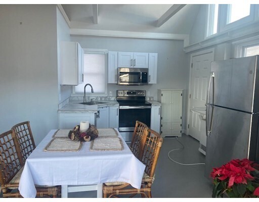Foto del edificio - 75 Rocky Neck Ave