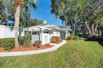 Building Photo - 216 Cerromar Way S