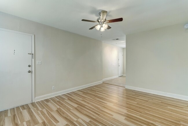 Building Photo - 1611 Stockton St