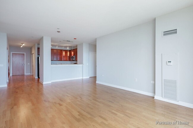 Foto del edificio - 100 E 14th St